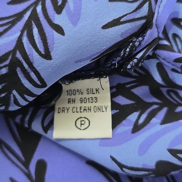 Bob Mackie Art To Wear Womens Sz XL 100% Silk Blue and Black Button Down Top - Picture 9 of 15